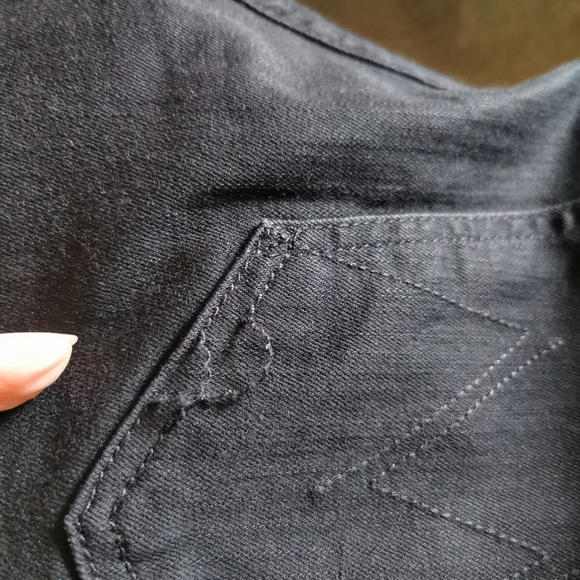 Mother Women's Size 29 stunner zip ankle step fray, not guilty - Picture 12 of 12